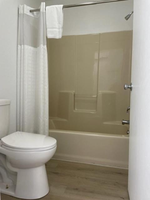 Single King Room Lake City Exterior photo